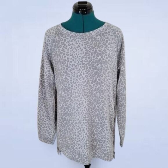 Stella & Dot Muted Gray Leopard Side Zip Insanely Soft Sweater - Size Medium - Picture 2 of 10